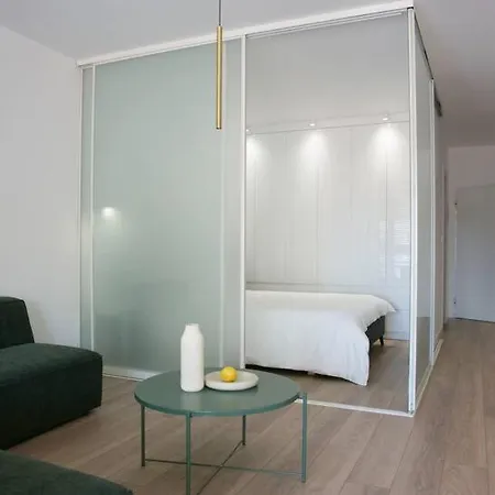 公寓 Elegant Living In The Heart Of 地拉那