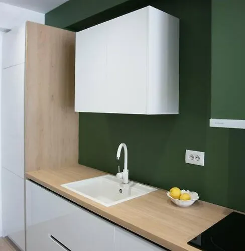 Elegant Living In The Heart Of Appartement Tirana