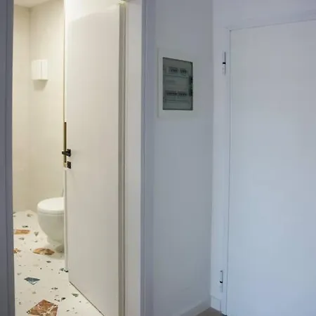 Elegant Living In The Heart Of Апартаменты *